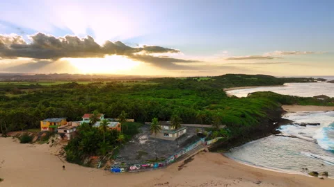 Picturesque sunset with clouds in the sky over the coast of Puerto Rico Video stock 324167424