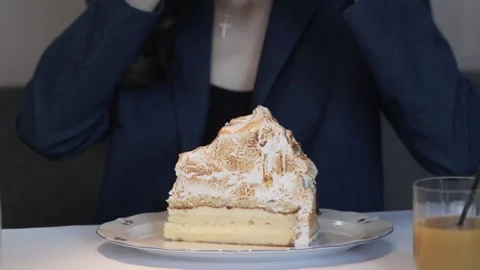 A piece of cake on plates. Stock Footage 242593751