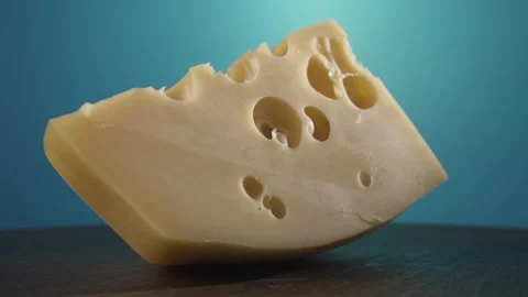 Piece of delicious cheese close-up 库存影片 134878253