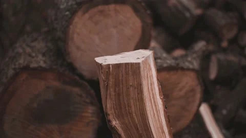A piece of wood falling down after fast axe chop Video stock 141021328