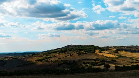 Pienza hill in a sunny day with clouds movement, Tuscany, time-lapse 스톡 동영상 80597983