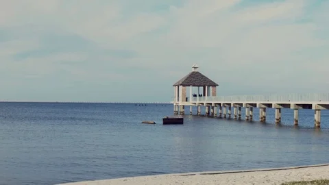 Pier in Lake Pontchartain 库存影片 70711861