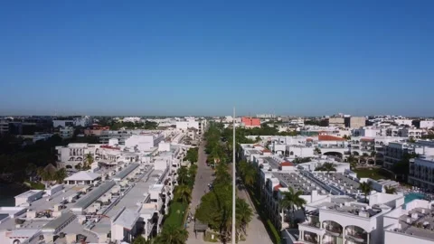 Pier in Playa del Carmen Video stock 331897597