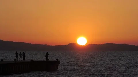Pier at sunset in time lapse Video stock 96587687