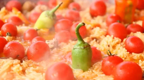 Pilaf with tomato and pepper Vidéo 41609988