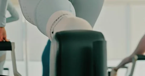 Pilates Workout Session in Modern Studio Видео 323952459