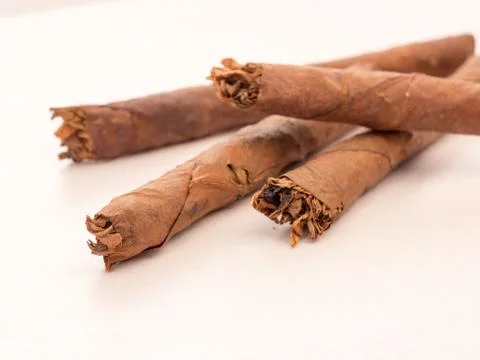 A pile of 4 cigars Stockfoto's