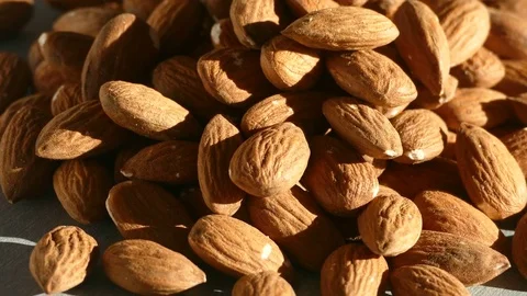 Pile of almonds rotating, closeup Stock-Footage 72845503
