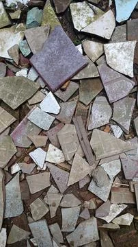 Pile of ceramic shards Foto stock