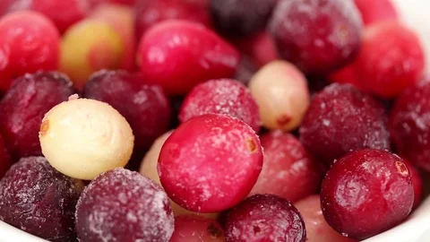 A pile of cranberries rotates Stock Footage 122106998