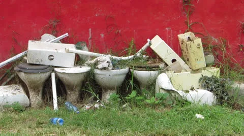 Pile of dirty toilets Видео 24378618
