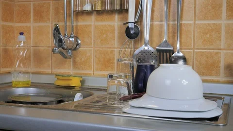 Pile of dishes in the kitchen Video stock 87286843