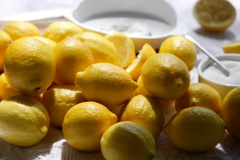 Pile of lemons for making lemonade Stock Photos