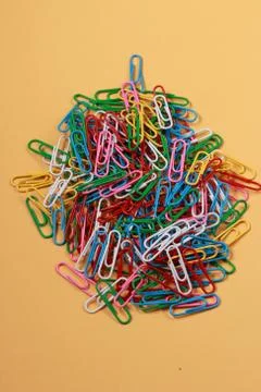 A pile of paper clips Stock-Fotos