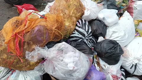 Piles of Plastic Garbage Bags and Waste for Environmental Health Concept 스톡 동영상 335019711