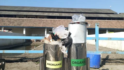 Piles of rubbish piled up in the trash can Stock Footage 313169004