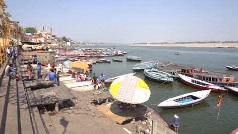 Pilgrims on the ghat at Varanasi Stock Footage 115938527