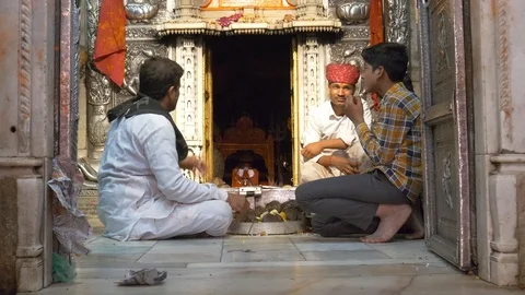 Pilgrims at Karni Mata Temple. Stock Footage 108470694