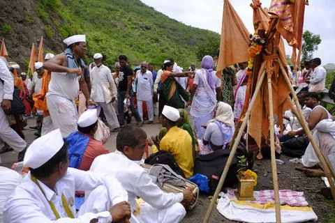 Pilgrims or warkari procession during Pandarpur Wari Stock Photos
