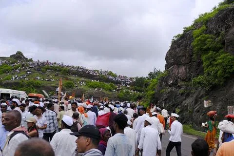 Pilgrims or warkari procession during Pandarpur Wari Stock-Fotos