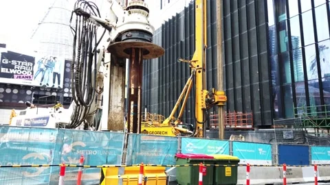 Piling and foundation machine working at a construction site Video stock 140200187