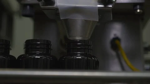 Pill Bottles Being Filled 스톡 동영상 137282269