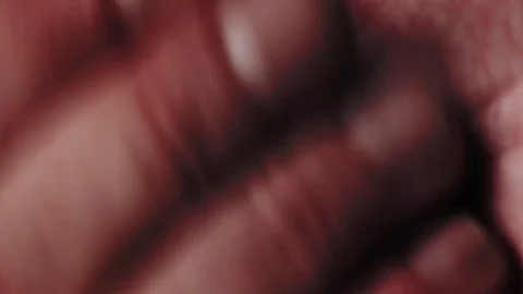 Pill falling in an open palm. Video stock 82877841