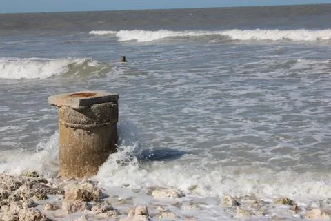 Pillar in Ocean 库存照片