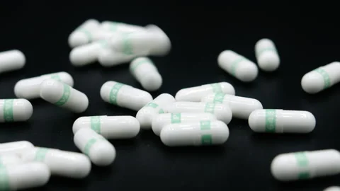 Pills falling Stock Footage 200799495