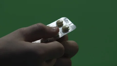 Pills on hand, taking pills Vidéo 112124156
