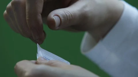 Pills on hand, taking pills Vidéo 112125932