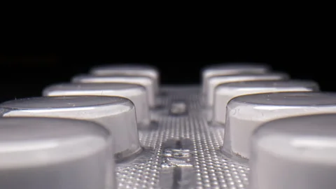 Pills in a macro shoot Video stock 242464646