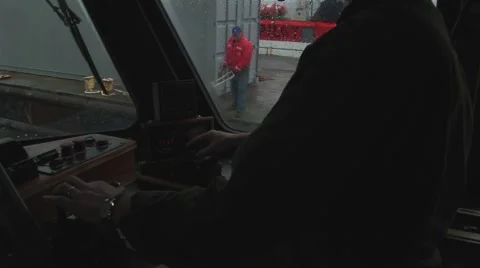 PILOT BOAT CLOSE TO DOCK Video stock 55773076