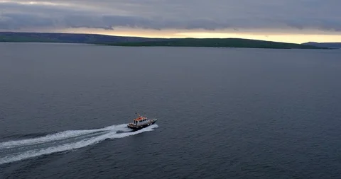 The pilot Boat Stockbeeldmateriaal 121041320
