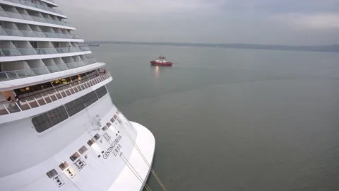 The pilot boat is ready to help the departure process of the ship Video stock 227532722