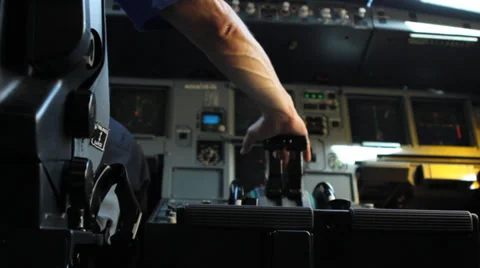 Pilot Prepping In The Cockpit Stockbeeldmateriaal 39147330