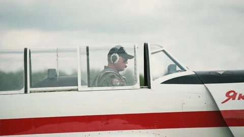 The pilot starts moving on the plane Stock Footage 147715889