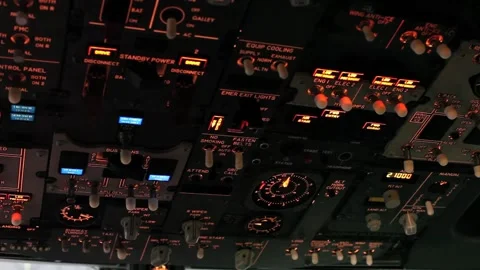 Pilots flying a 737 Stock Footage 167514048