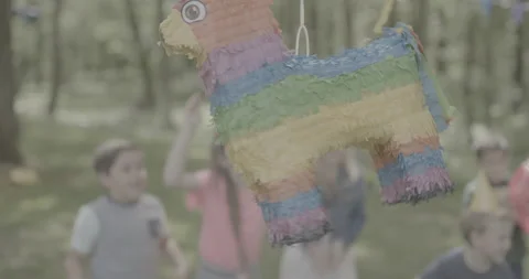 Pinata being hit 스톡 동영상 237548857