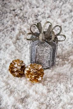 Pine cone and presents Stock-Fotos