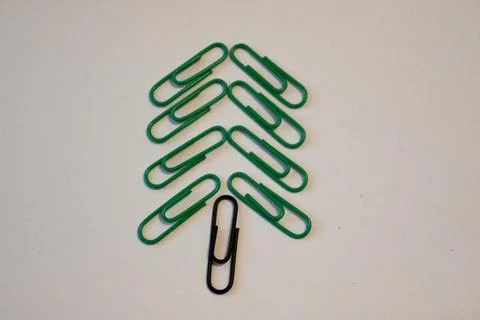 Pine tree made from paper clips Foto stock