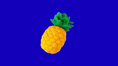 Pineapple animation on blue background Vidéo 329970051