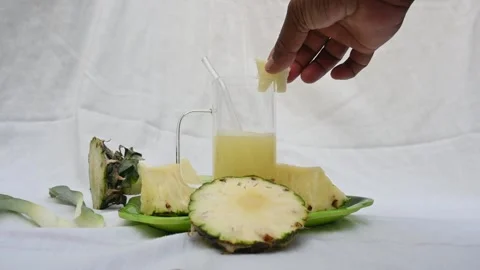 Pineapple juice on white background. 库存影片 326128669