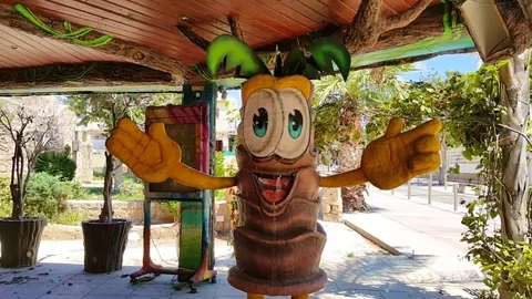 Pineapple sculpture Video stock 76582543