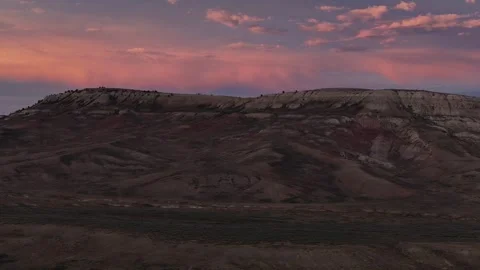 Pink and Purple Sunset Clouds Above Fossil Butte Wyoming Vídeos de archivo 331418974