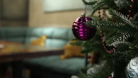 Pink bauble on Christmas tree Stock-Footage 85513022