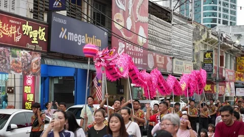 Pink Dragon Dance Parade During Malaysian Mooncake Festival Видео 345929647
