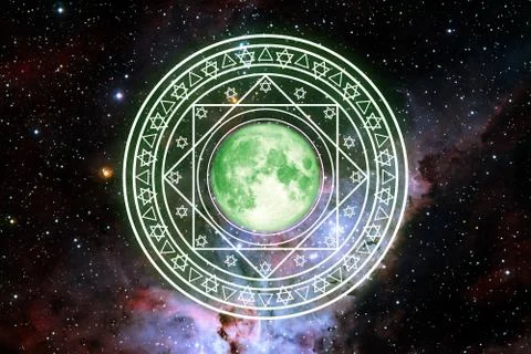 Pink moon in magic six star green energy rotate slow appear galaxy background Stockillustratie