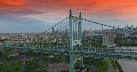 Pink sky with clouds over New York city. Video stock 196678807