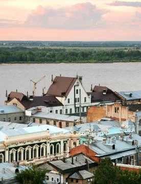 Pink sunset view of the oldest part of nizhny novgorod russia Foto stock